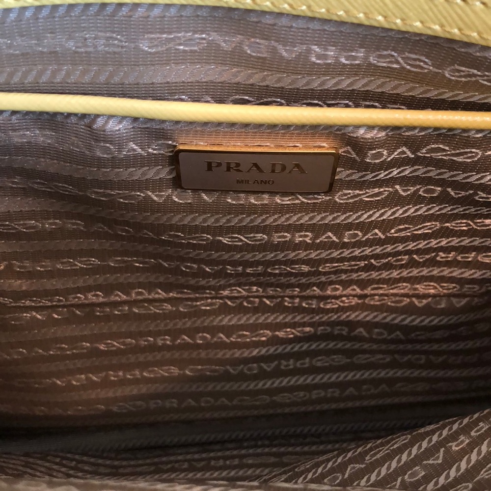 Prada Yellow Saffiano Vernice Tote Ananas - Picture 3 of 7